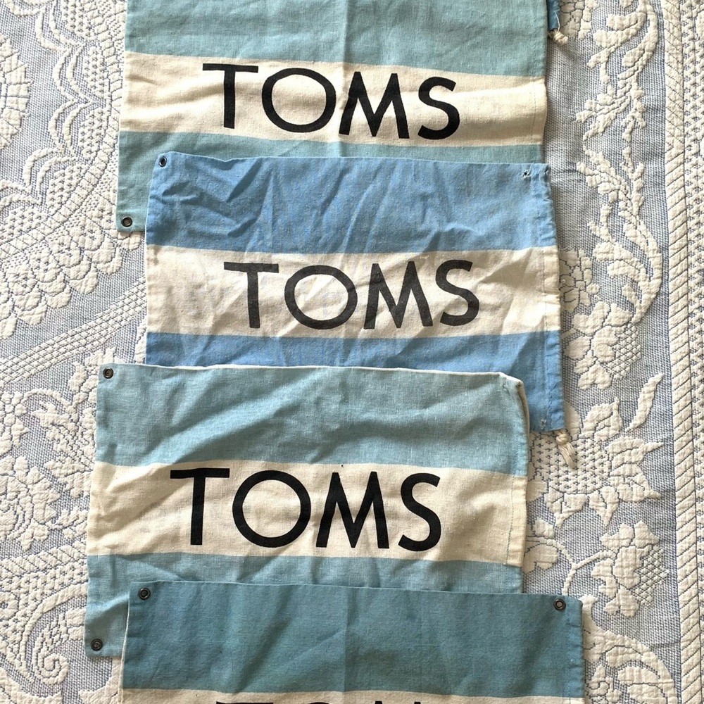 TOMS Blue and Cream dust bags, lot of 5